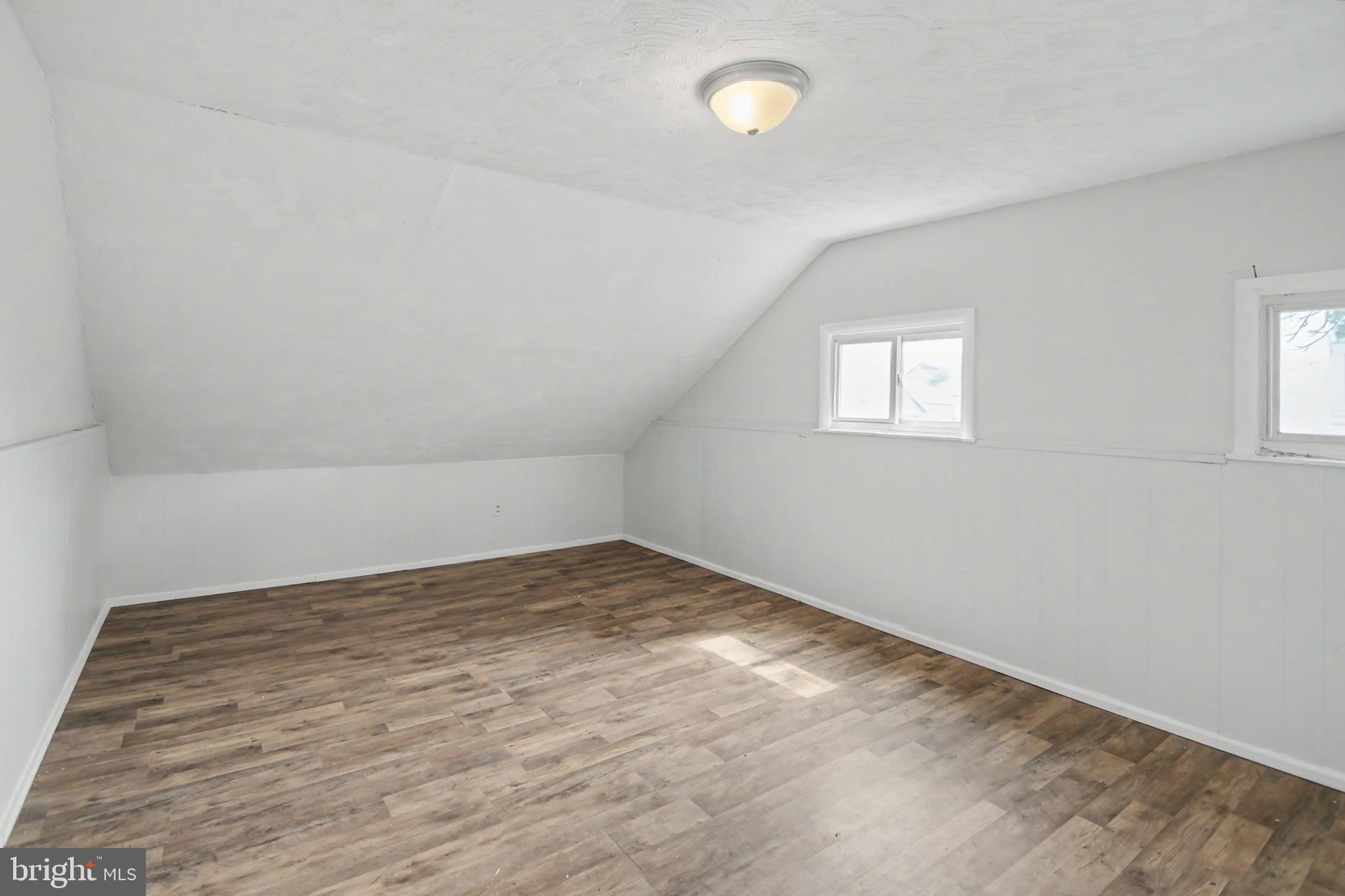 POTTSGROVE MANOR - Residential