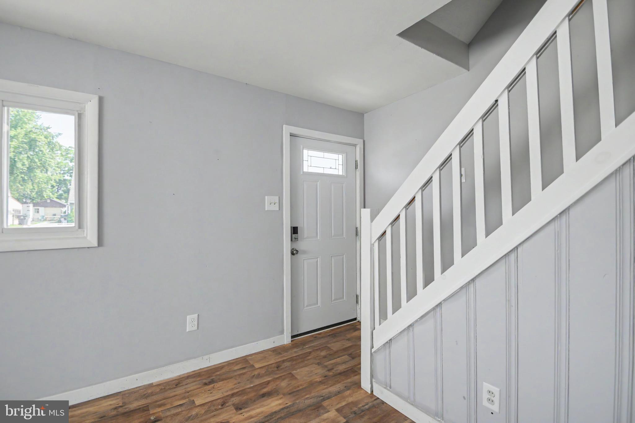 POTTSGROVE MANOR - Residential