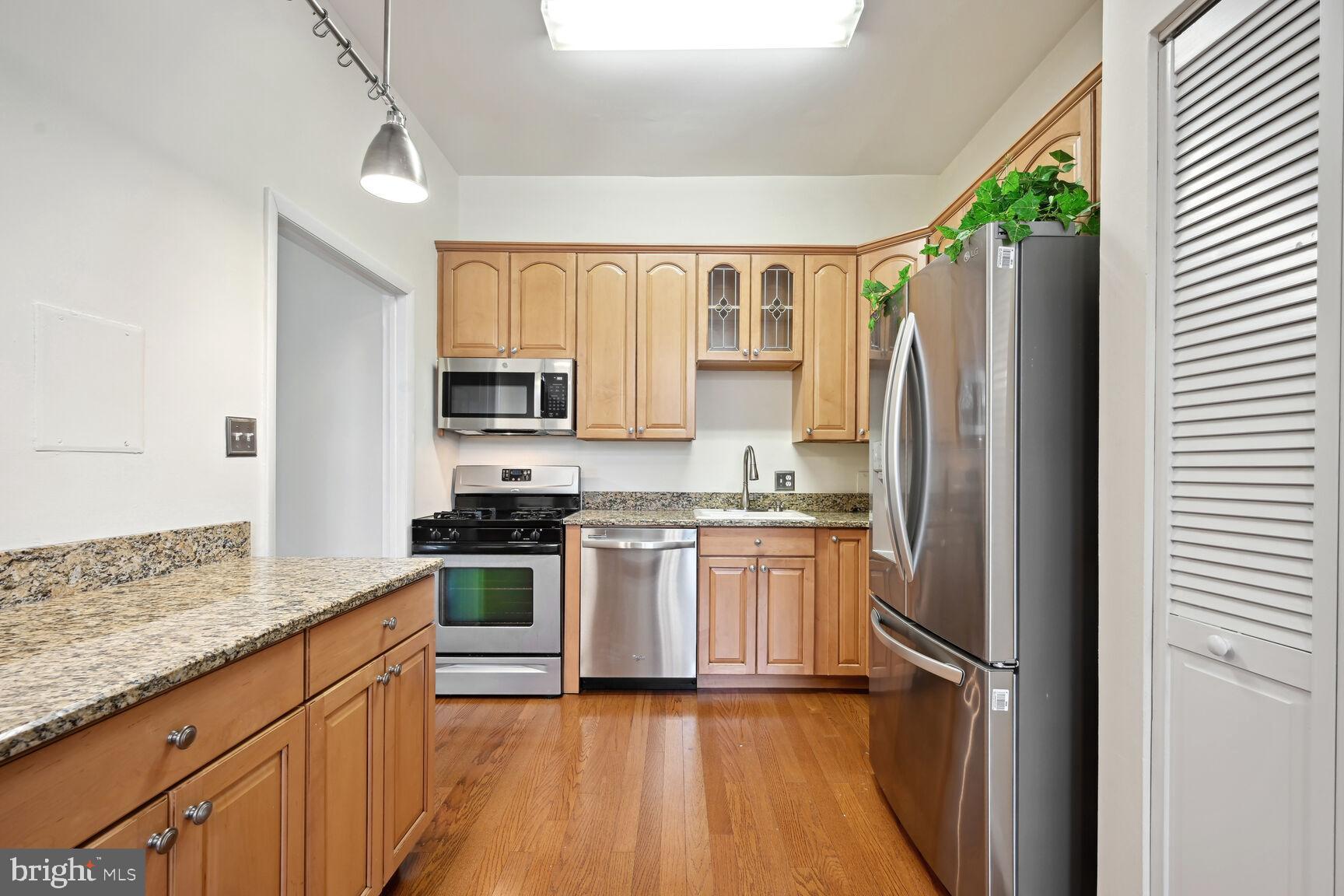 NORTH CREEK VILLAS - Residential