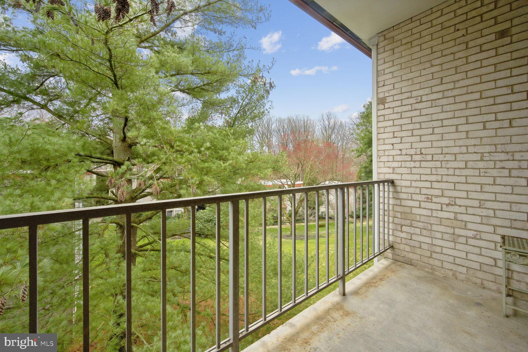 NORTH CREEK VILLAS - Residential