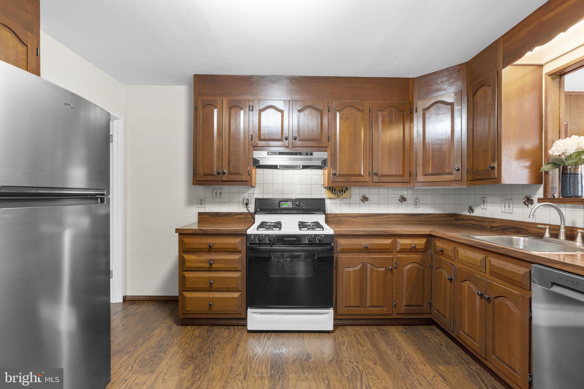 WILLOWDALE - Residential