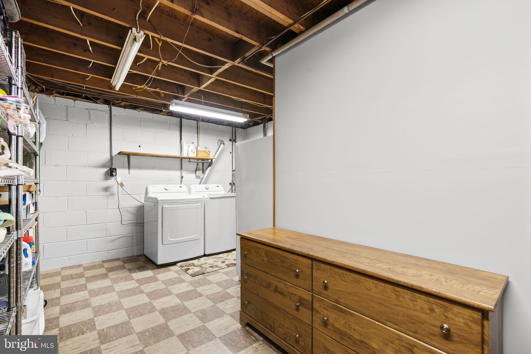 WILLOWDALE - Residential