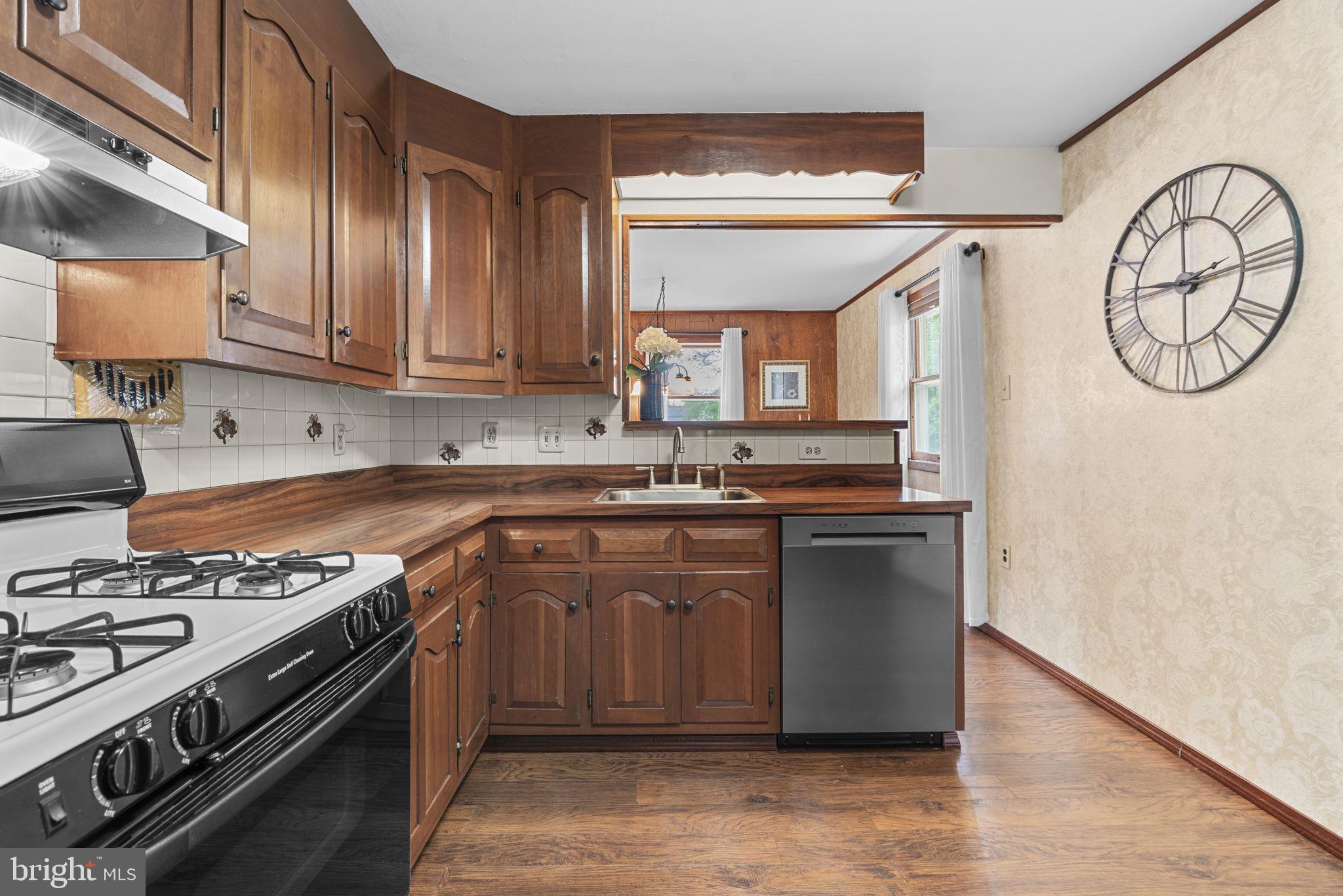 WILLOWDALE - Residential