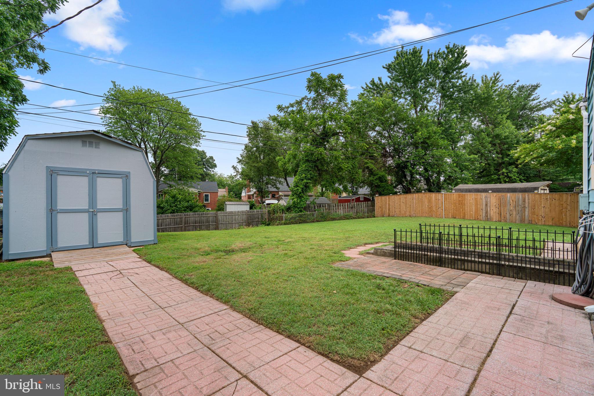 WILLOWDALE - Residential