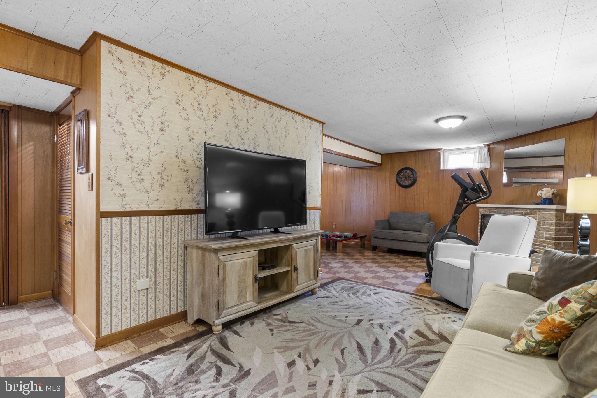 WILLOWDALE - Residential