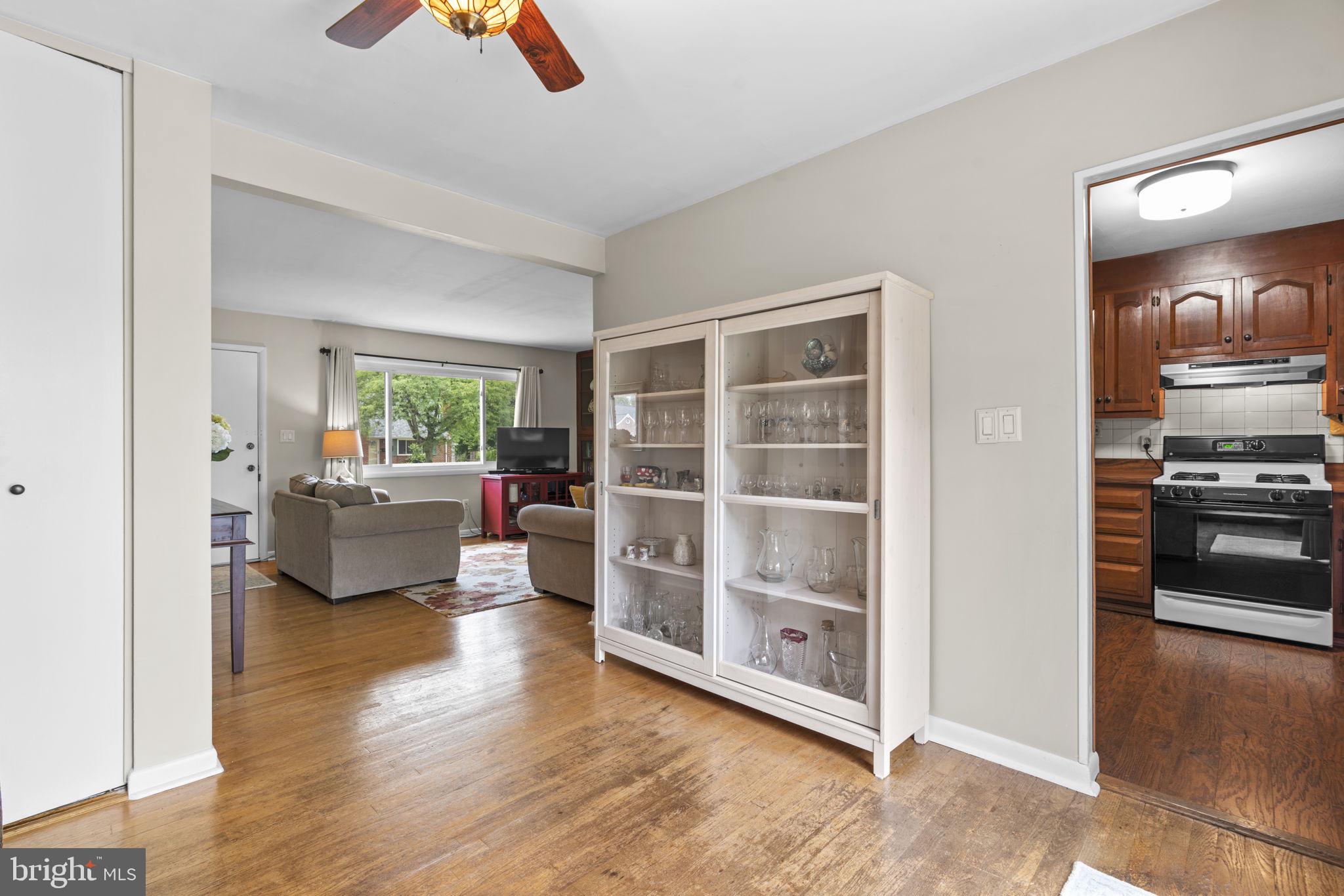 WILLOWDALE - Residential