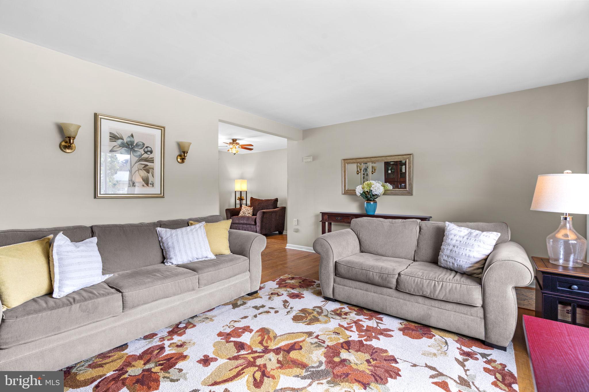 WILLOWDALE - Residential