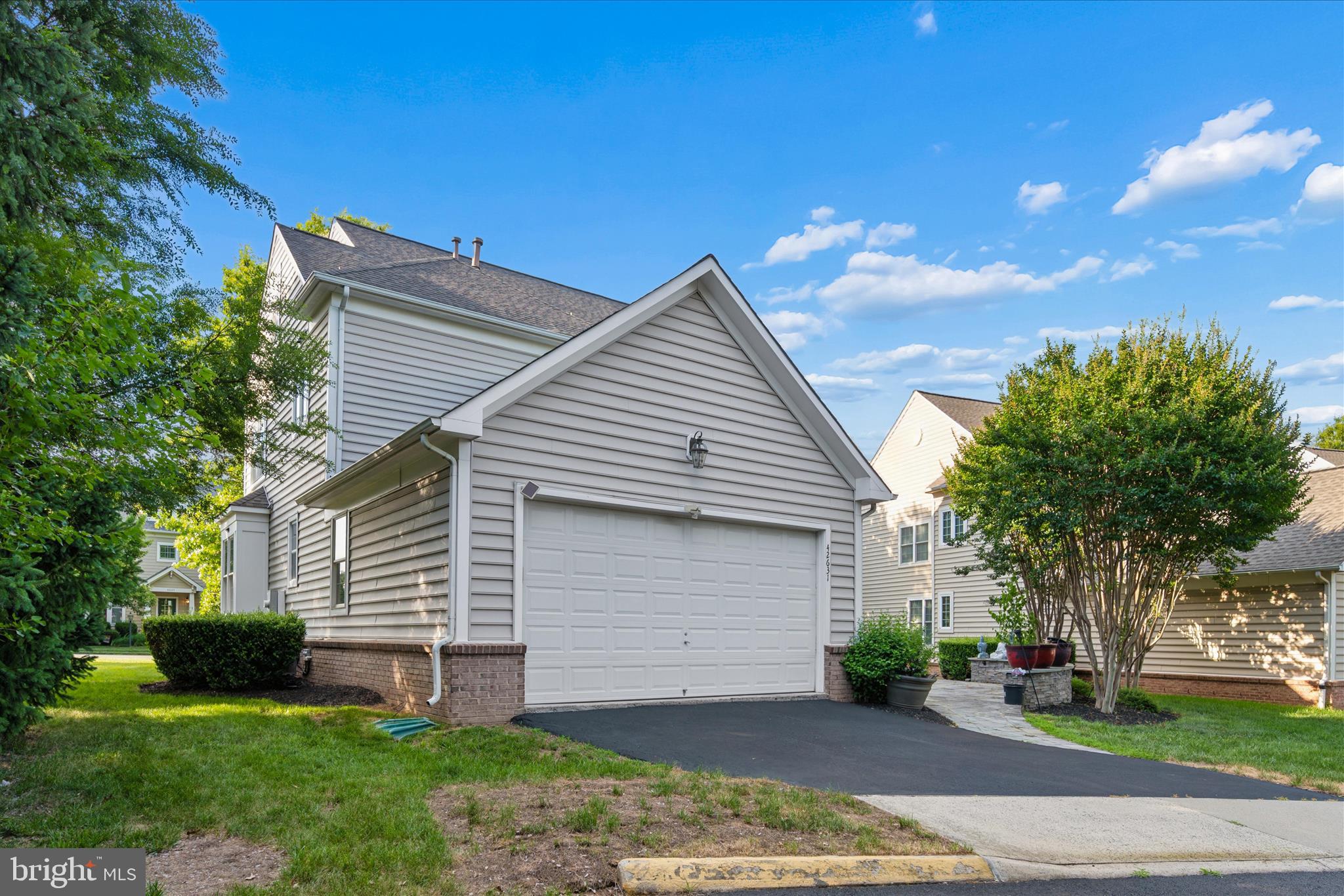 BRAMBLETON - Residential