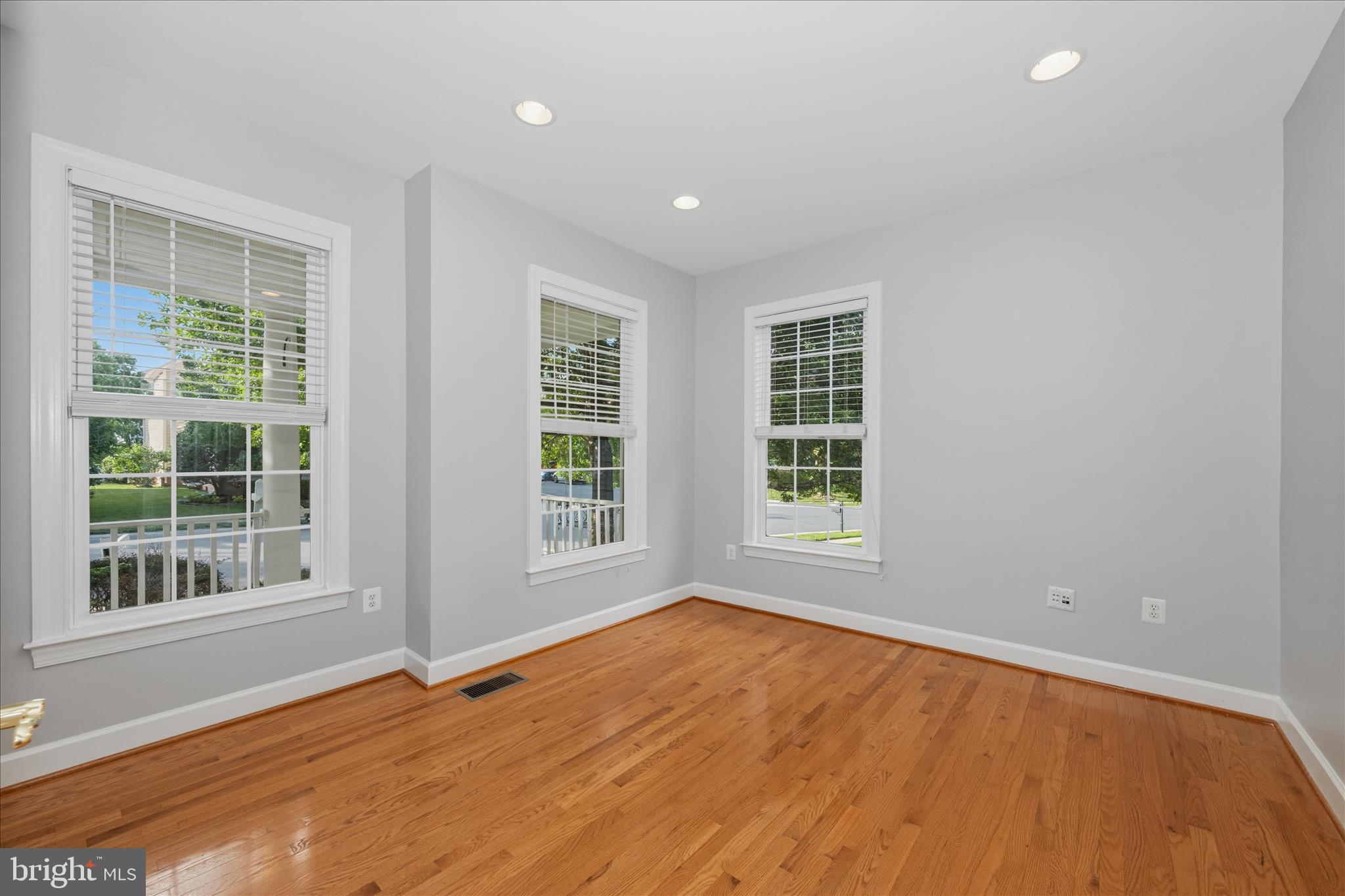 BRAMBLETON - Residential