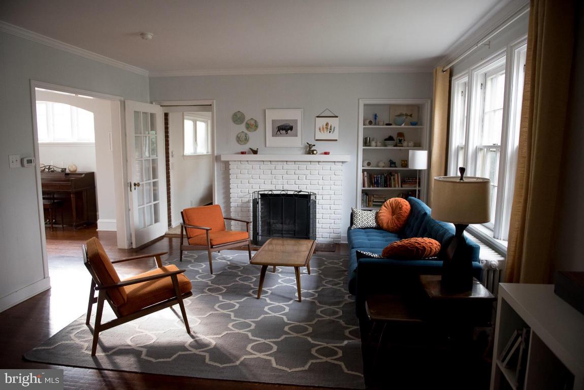 COLLEGE HILL - Residential