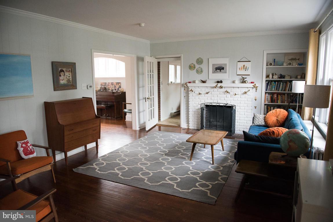 COLLEGE HILL - Residential