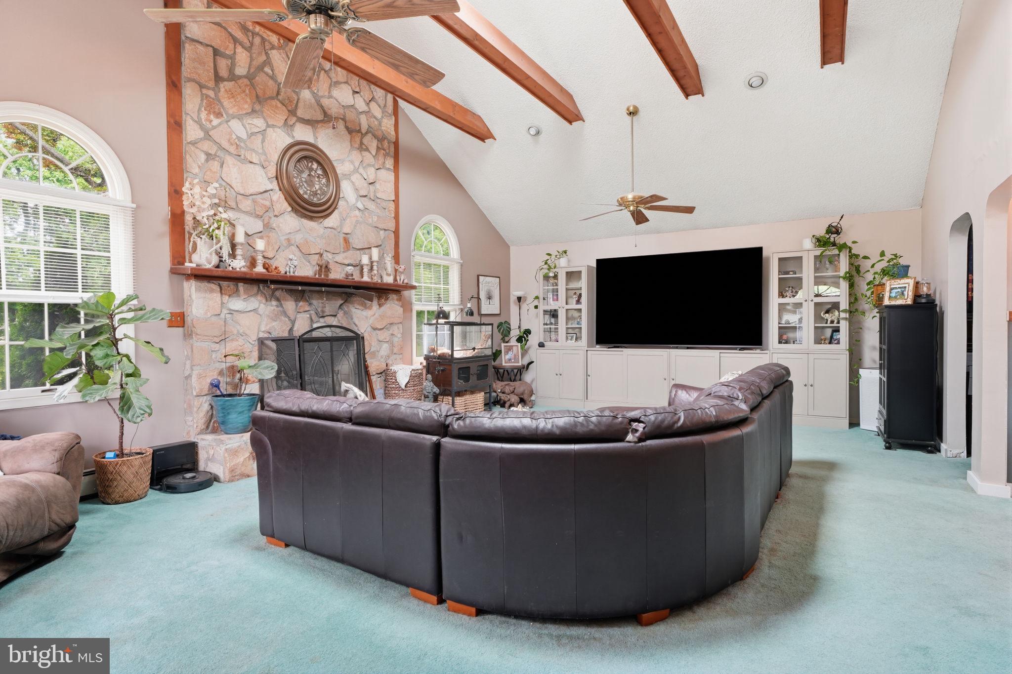 MAGNOLIA HILL - Residential