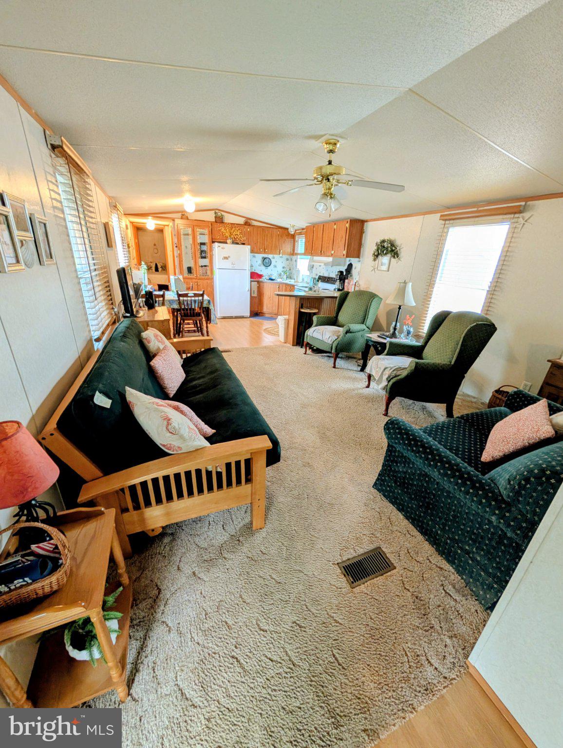 WOODS EDGE MHP - Residential
