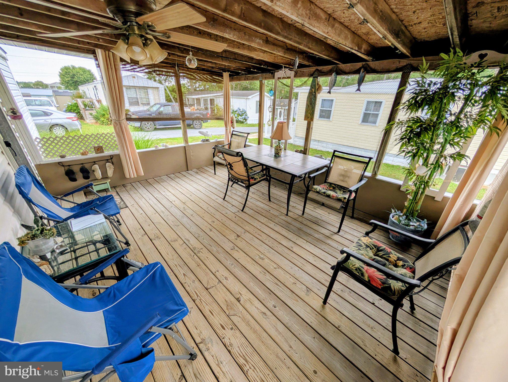 WOODS EDGE MHP - Residential