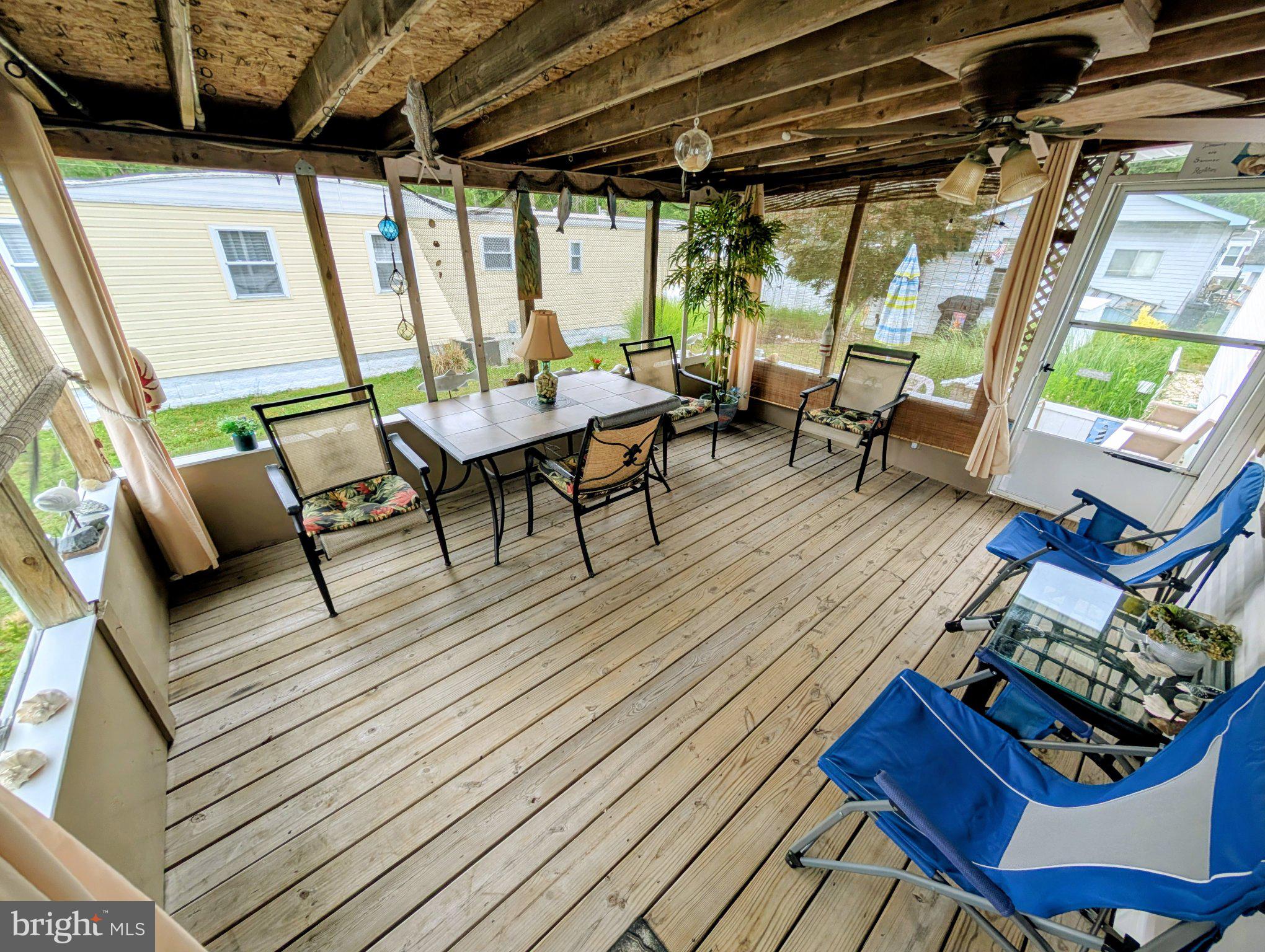 WOODS EDGE MHP - Residential