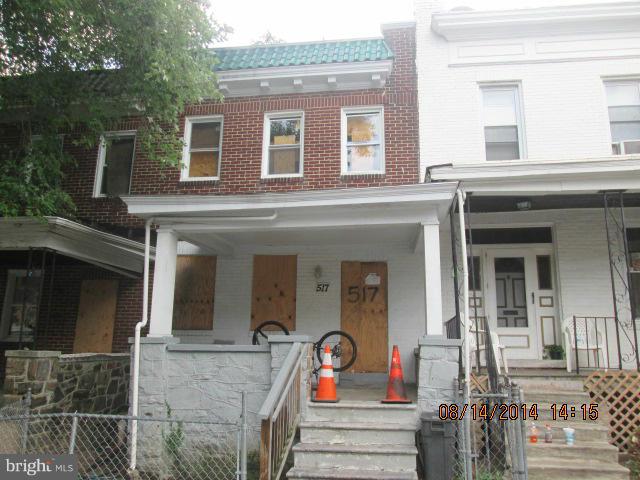Charming row home in Beaumont Park. This home has 3 bedrooms 1 bath. Unfinished basement for storage or added living space. Fenced in rear yard perfect for entertaining! Close to area shopping and transportation.