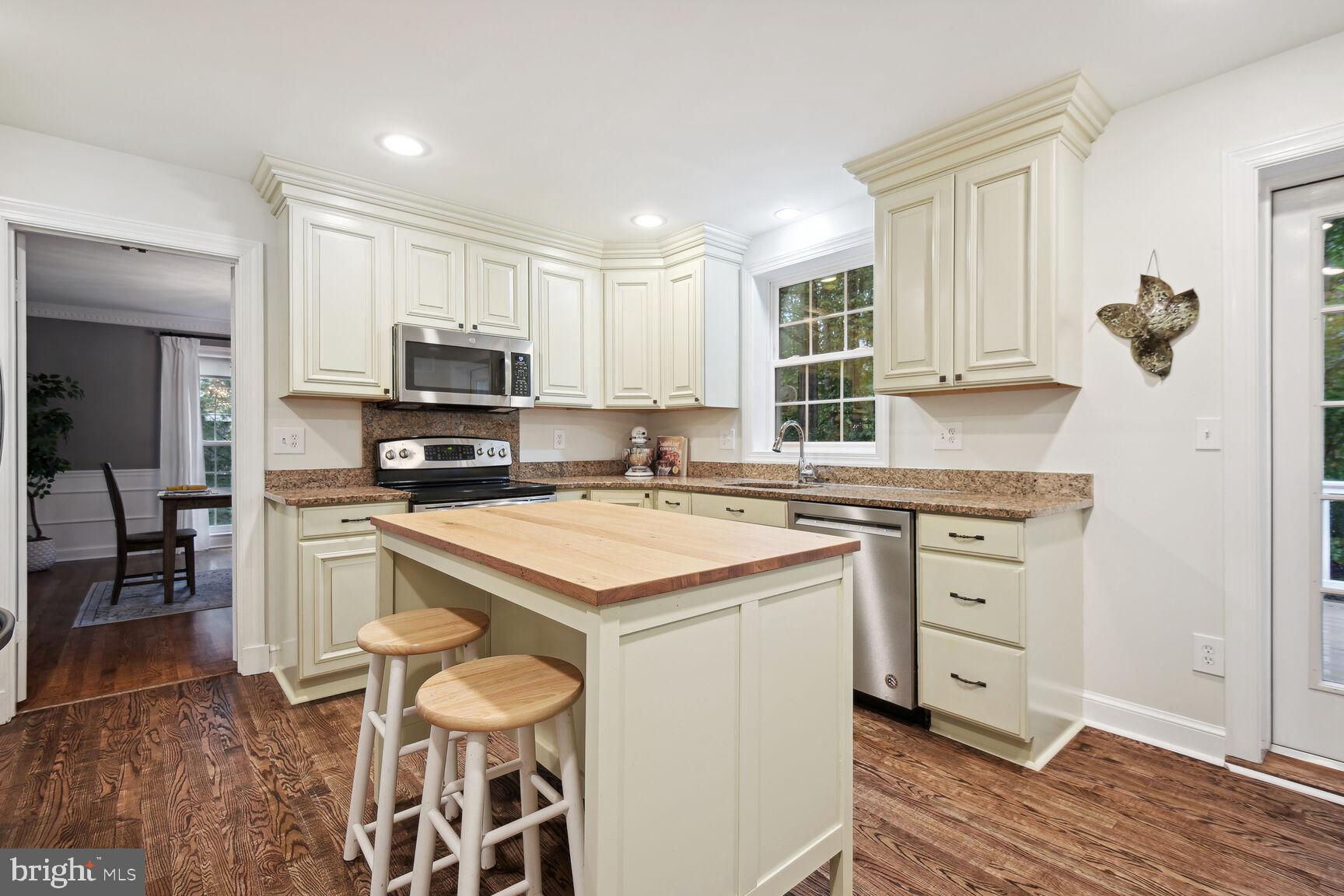 MCAULEY PARK - Residential