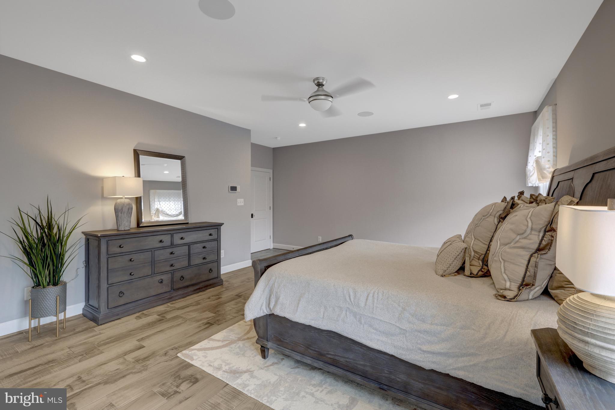 SENECA GREEN - Residential