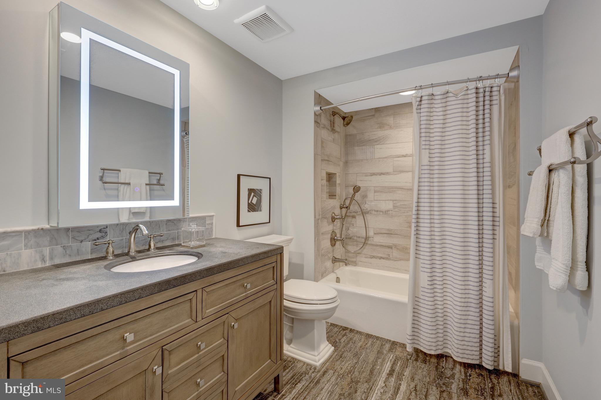 SENECA GREEN - Residential