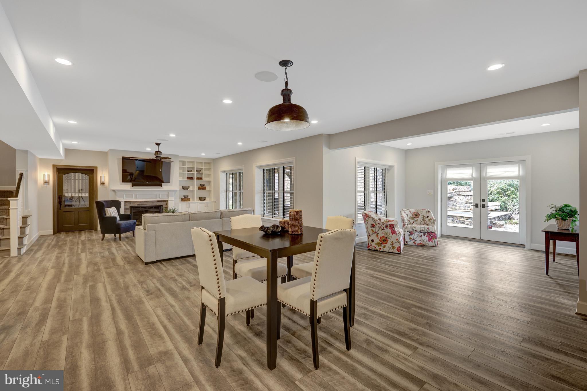 SENECA GREEN - Residential