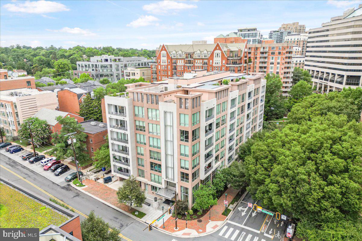 DOWNTOWN BETHESDA - Residential