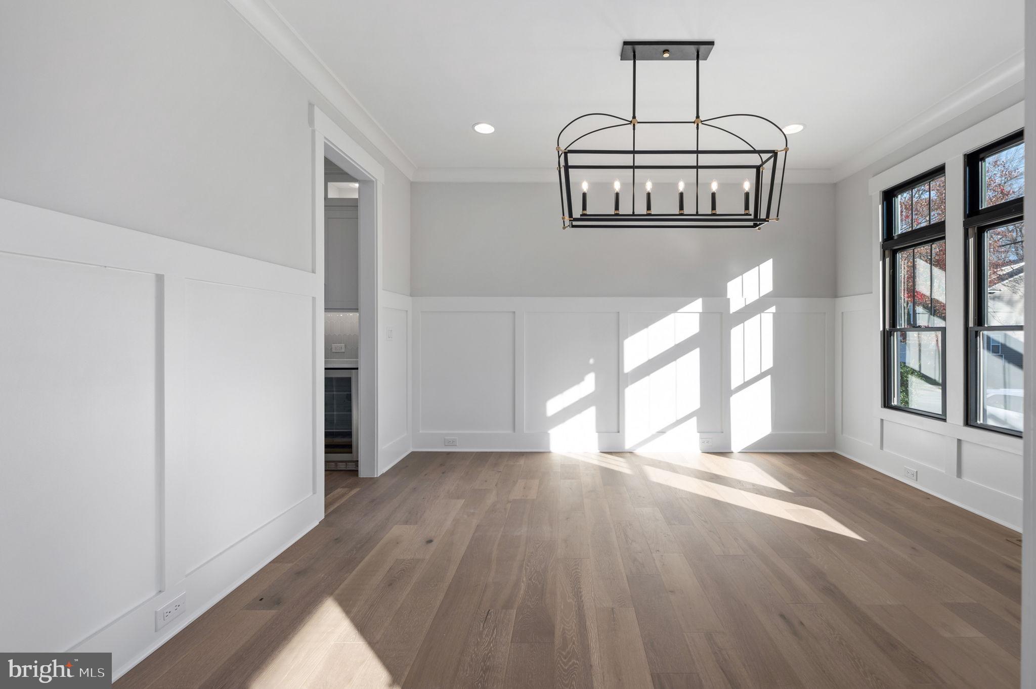 EAST VIENNA WOODS - Residential