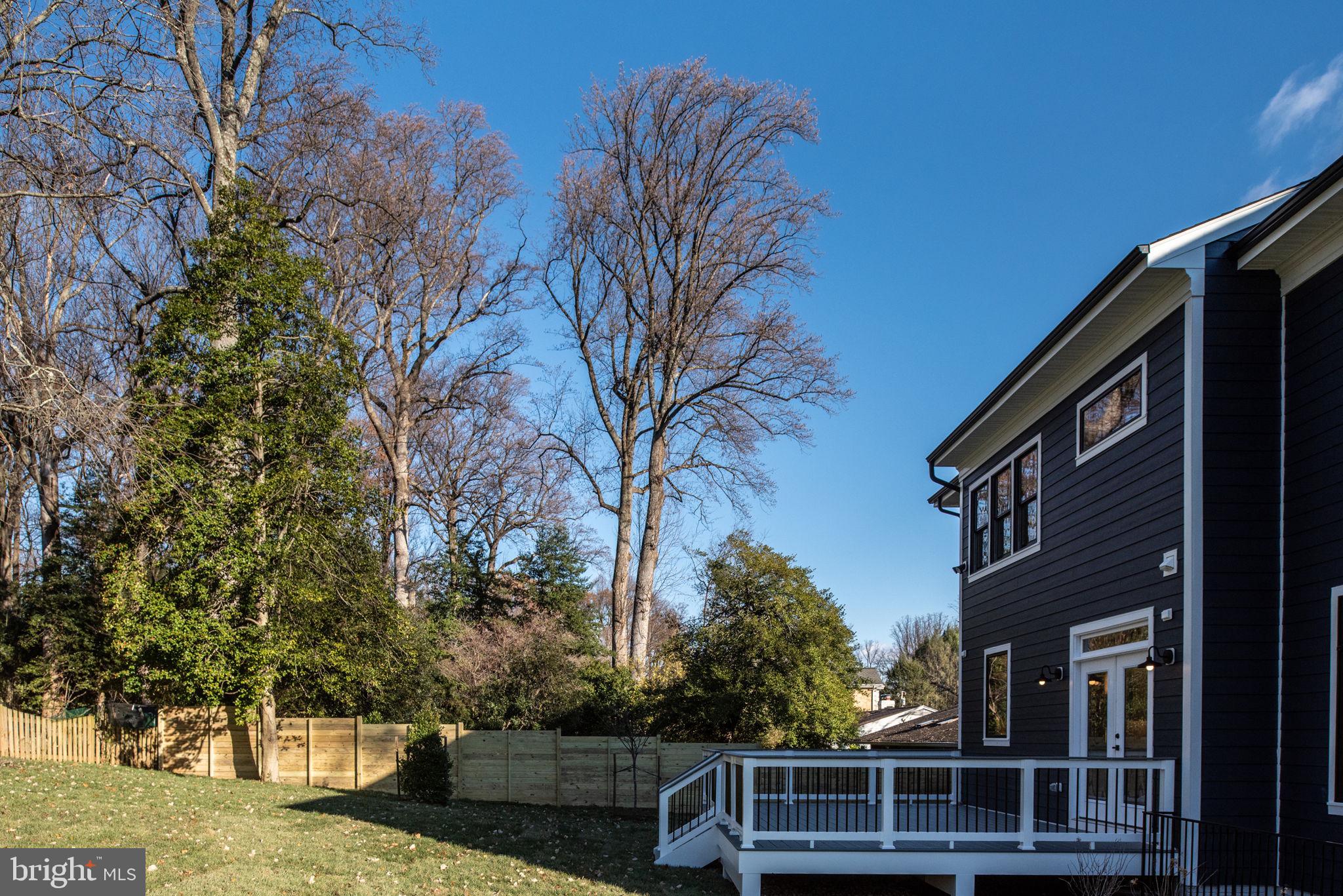EAST VIENNA WOODS - Residential