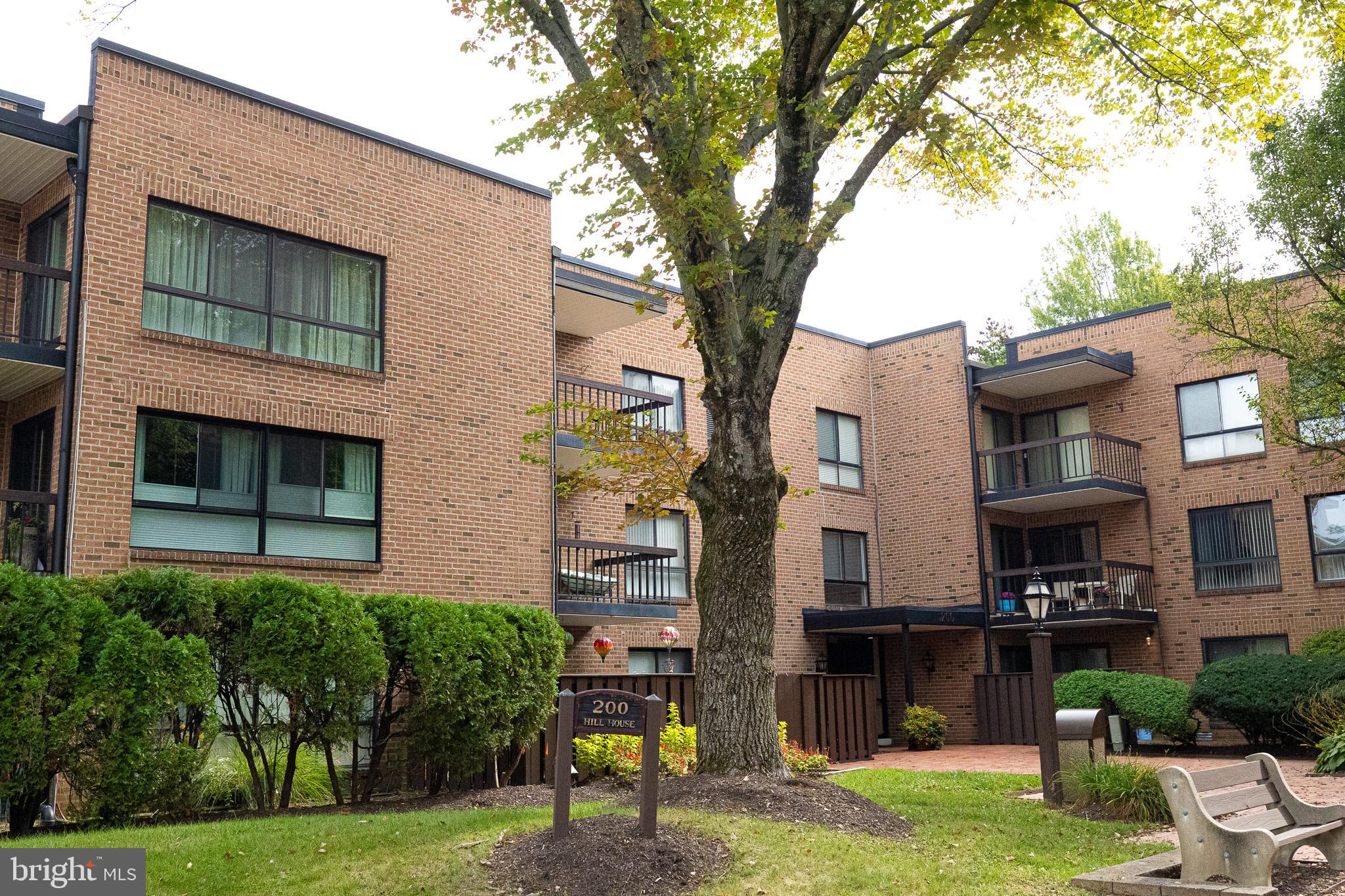 HILL HOUSE - Residential