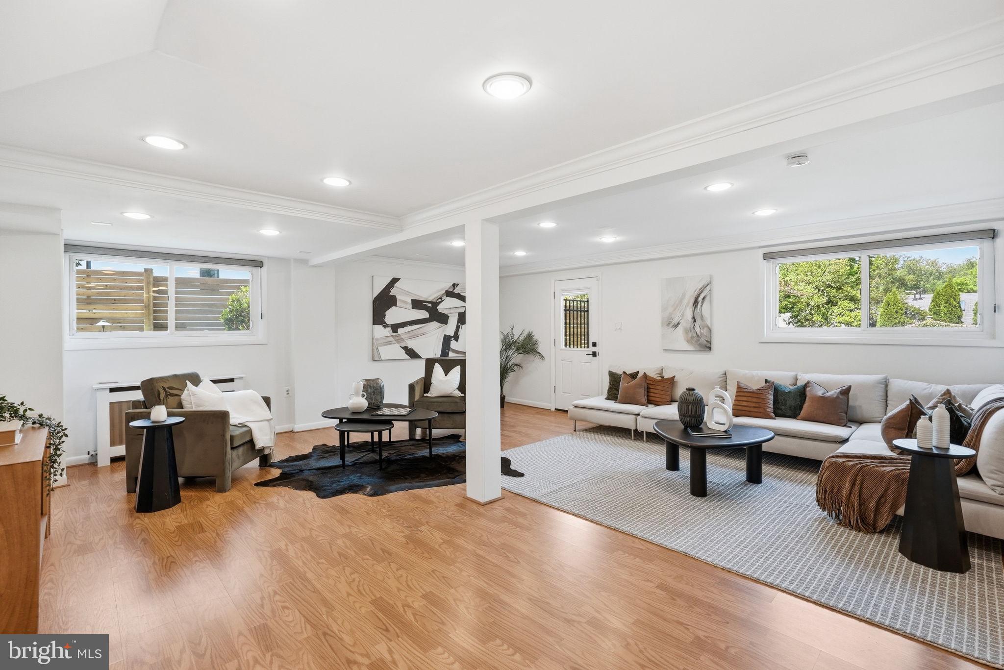ARLINGWOOD - Residential