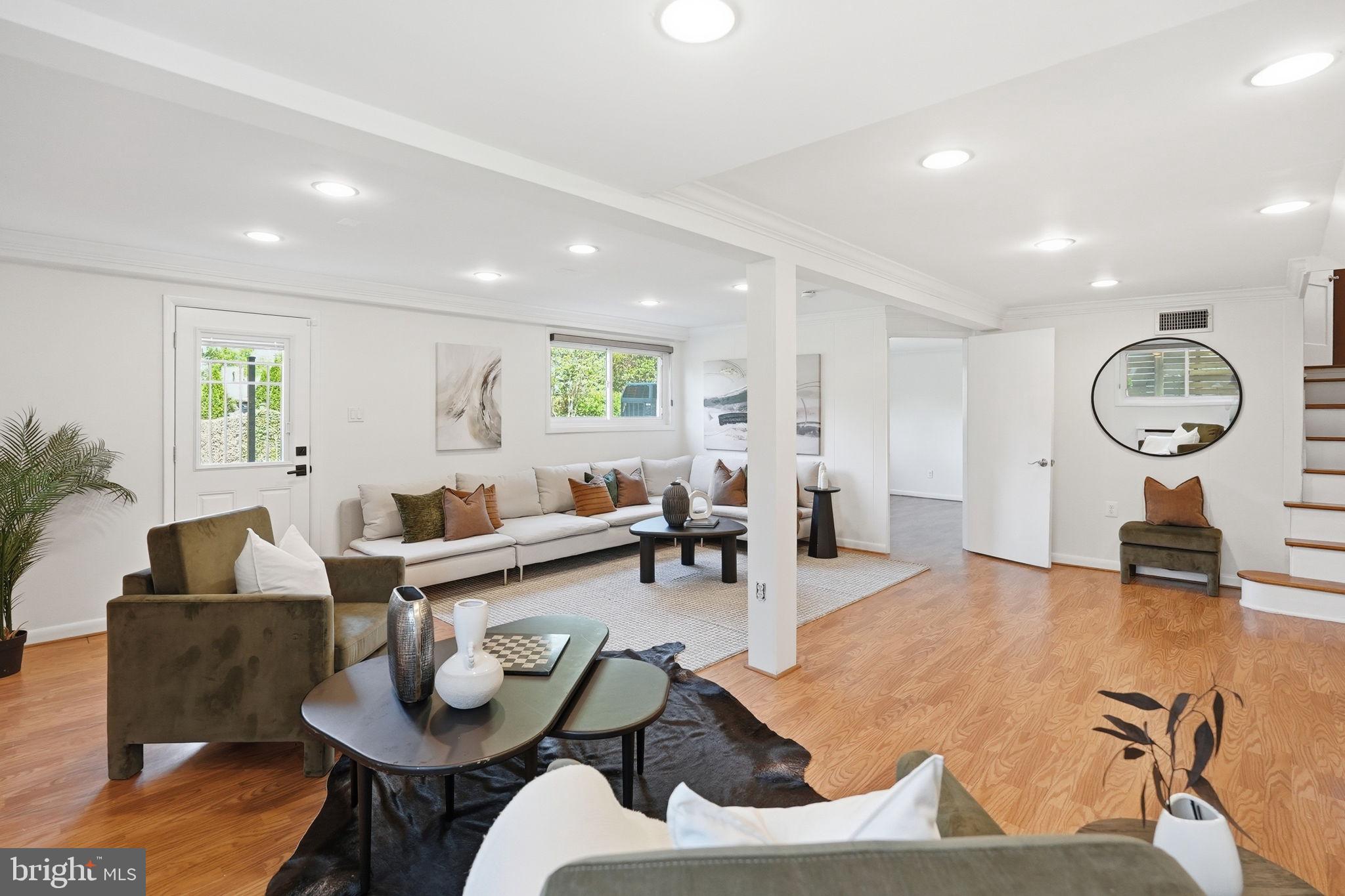 ARLINGWOOD - Residential