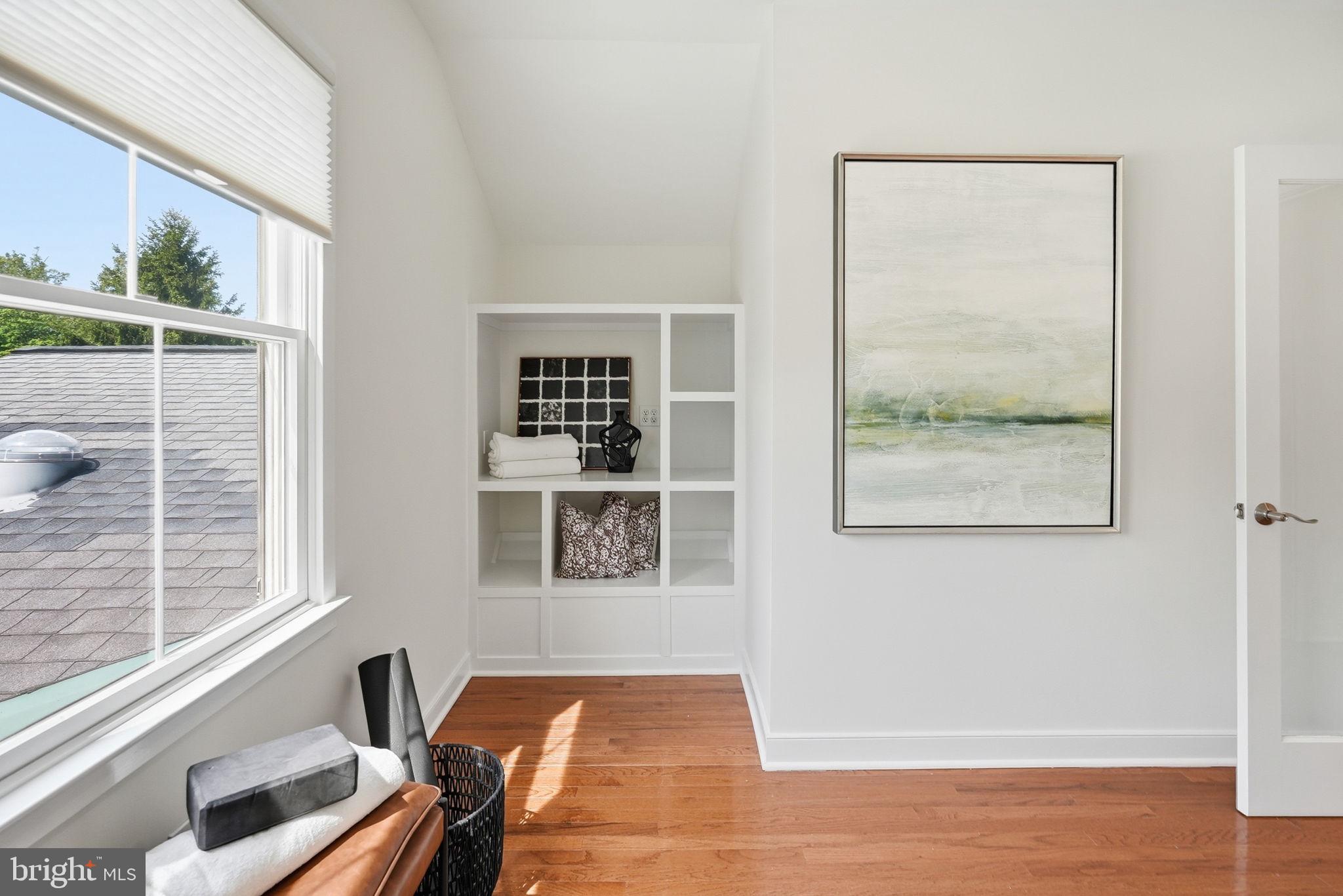 ARLINGWOOD - Residential