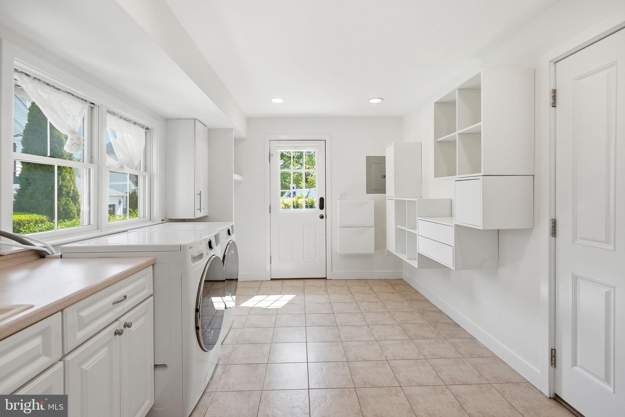 ARLINGWOOD - Residential