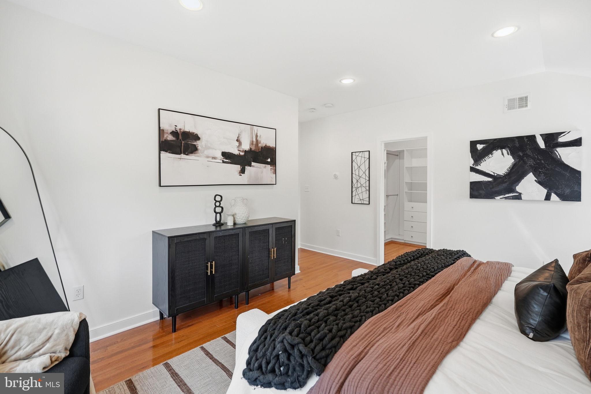 ARLINGWOOD - Residential