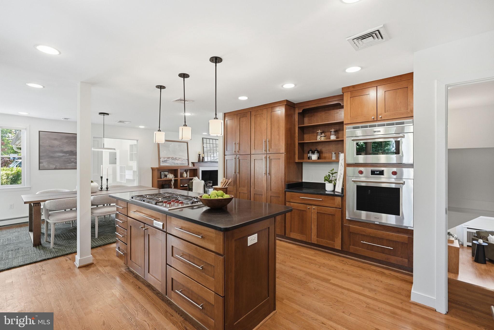 ARLINGWOOD - Residential