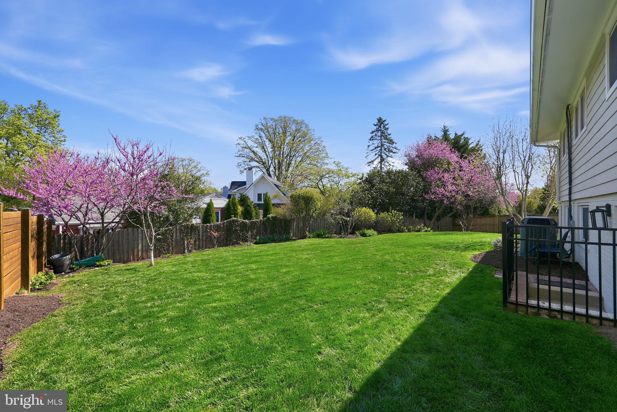 ARLINGWOOD - Residential