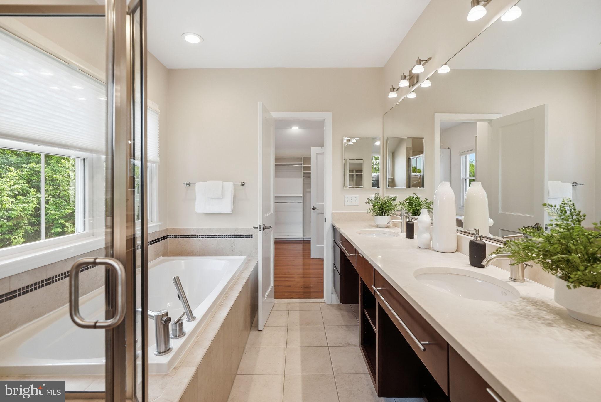 ARLINGWOOD - Residential