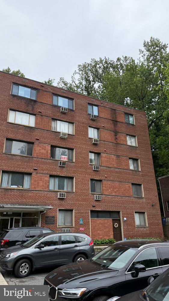 HARTFORD THAYER CONDOMINIUM APARTMENTS - Residential