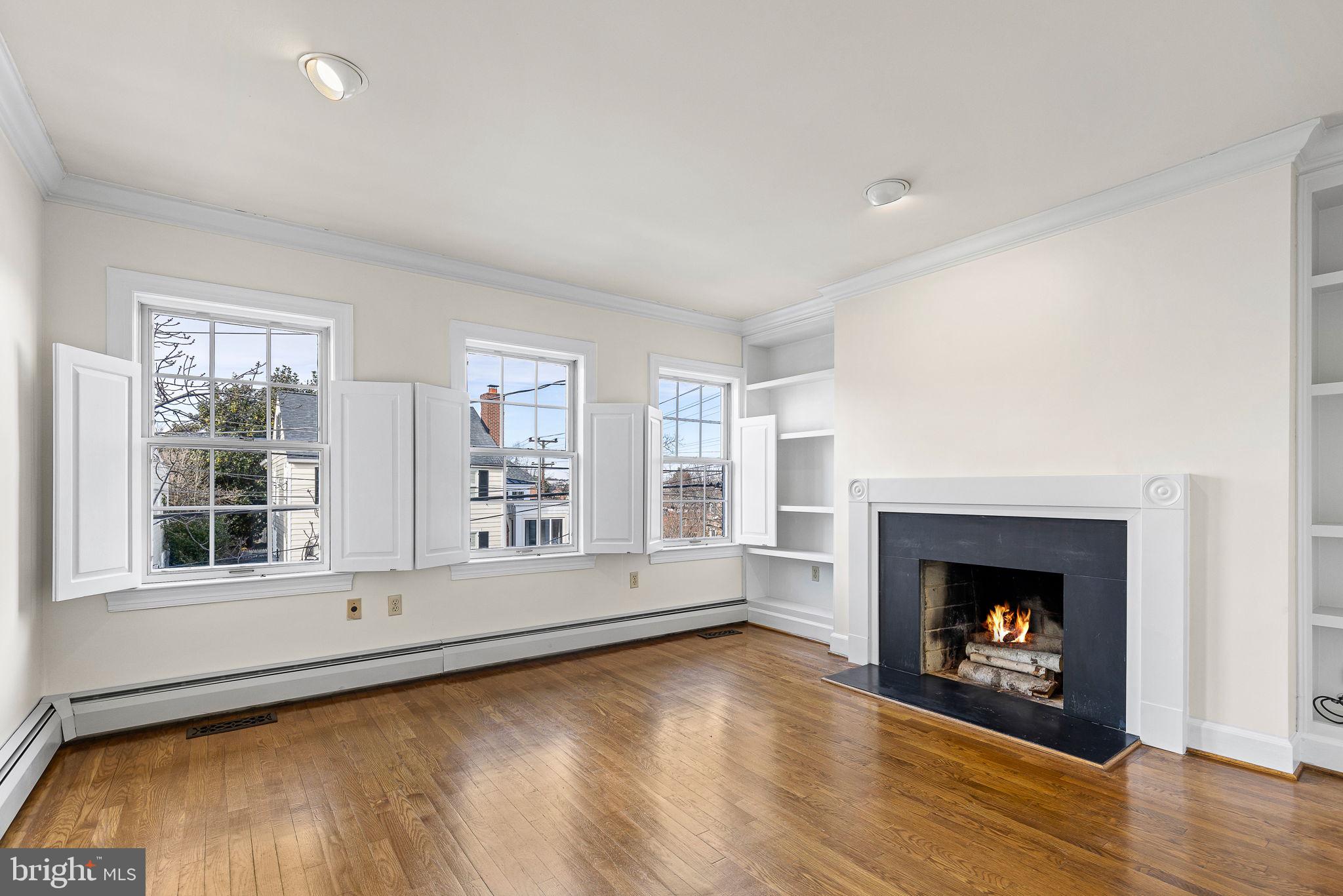 OLD TOWN ALEXANDRIA - Residential