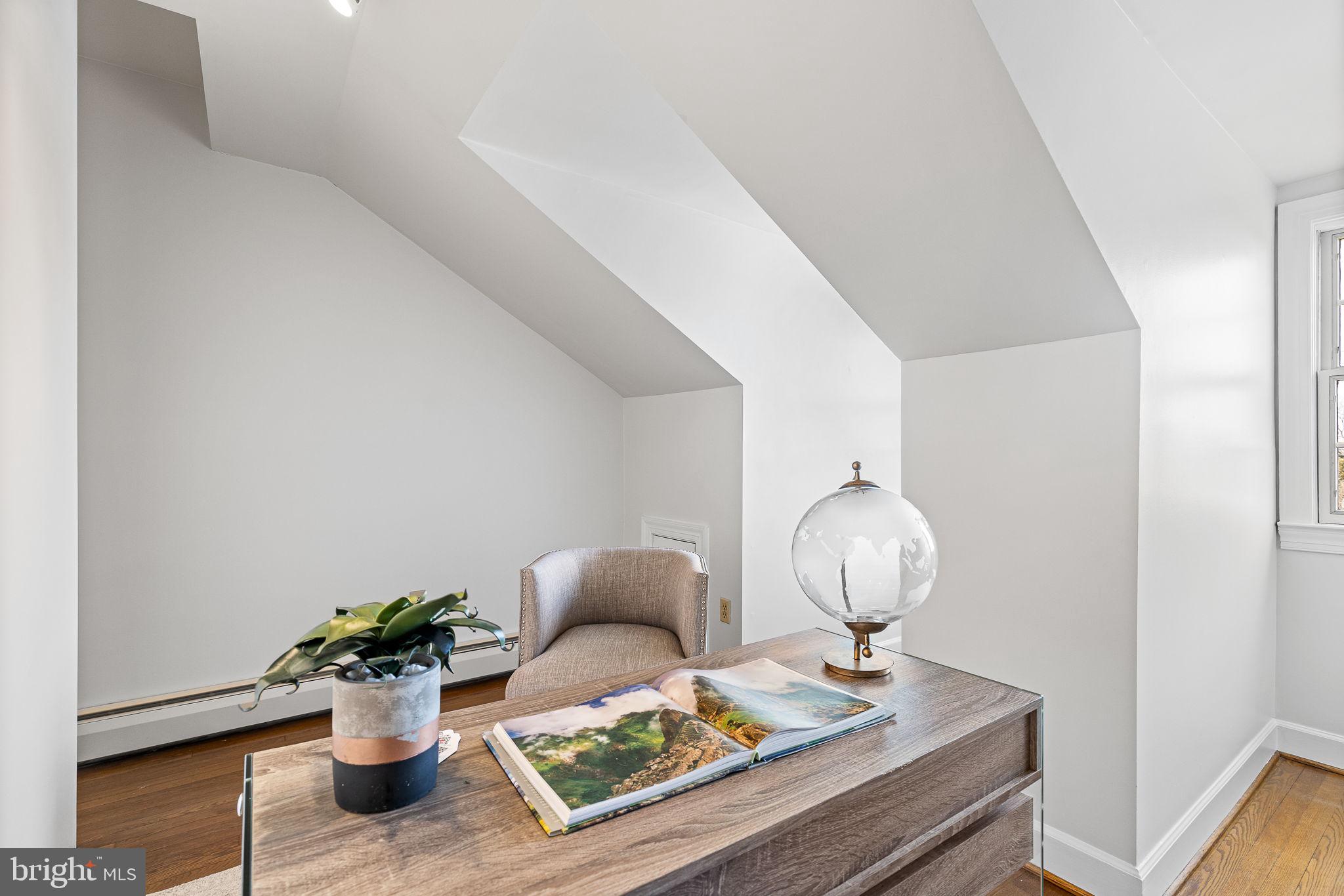 OLD TOWN ALEXANDRIA - Residential
