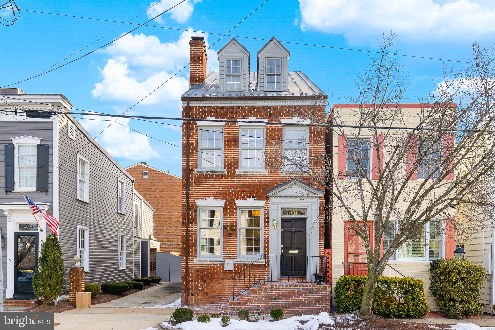 OLD TOWN ALEXANDRIA - Residential