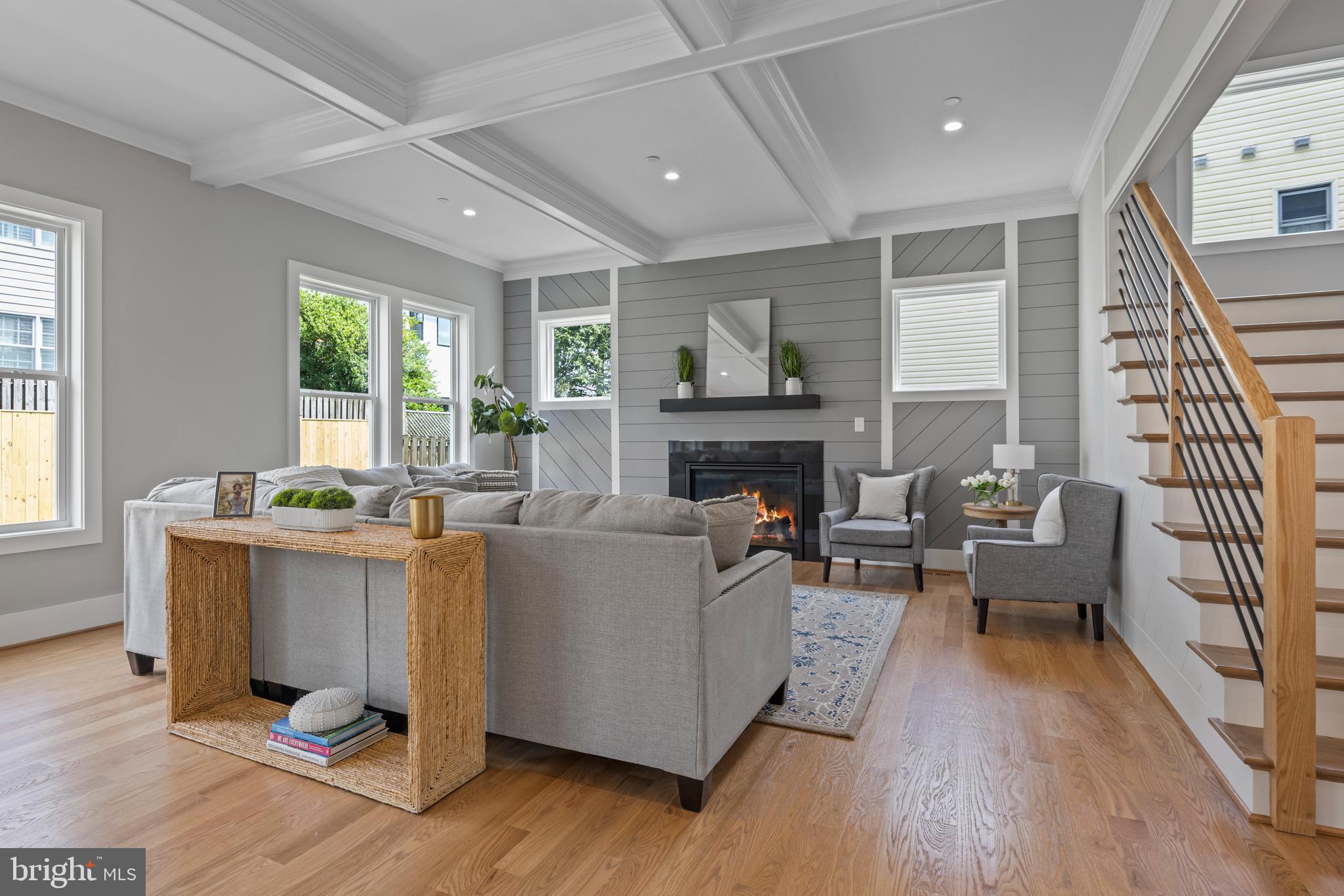 KENSINGTON ESTATES - Residential