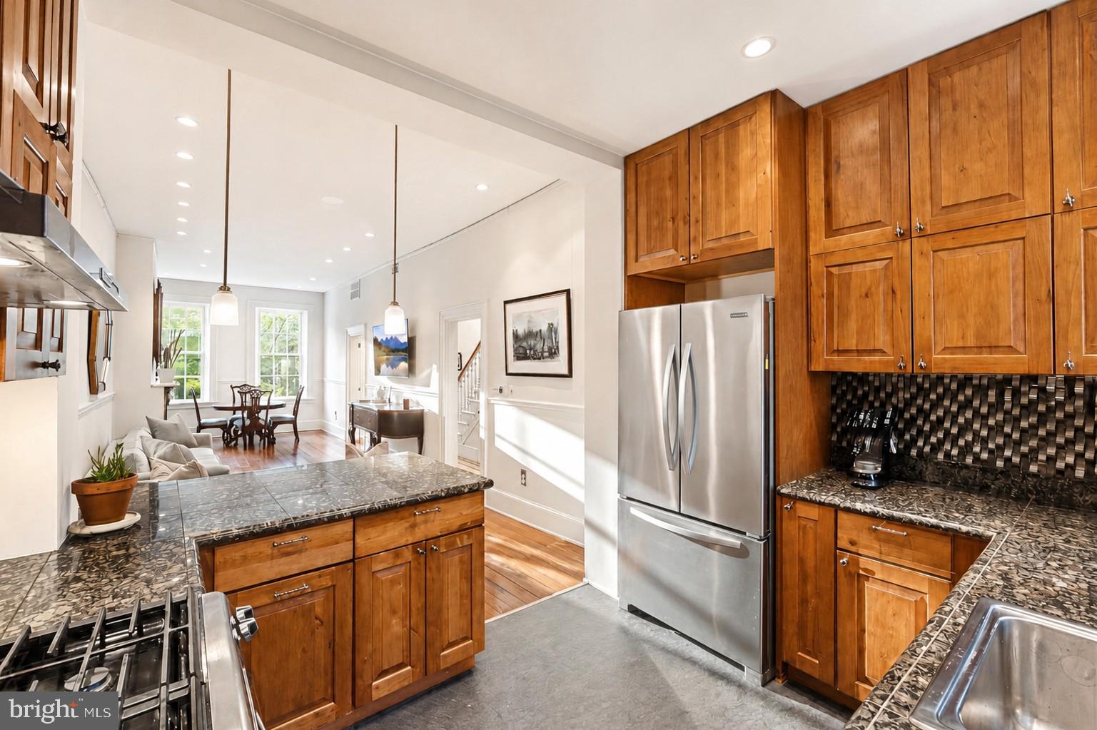 CAPITOL HILL - Residential