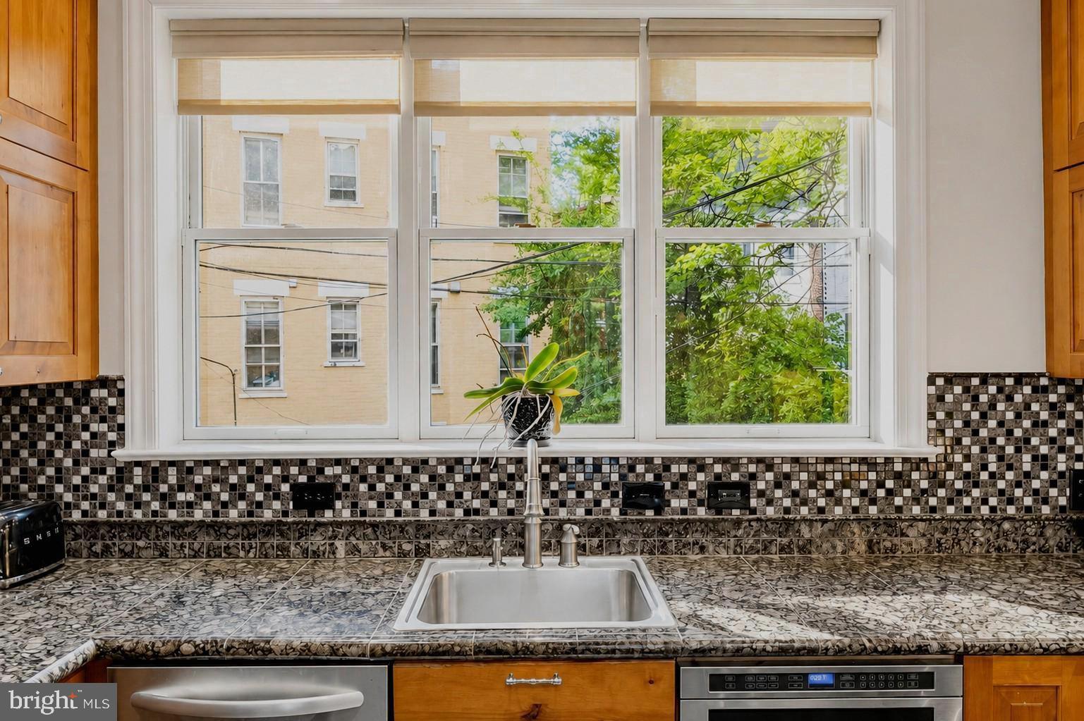 CAPITOL HILL - Residential