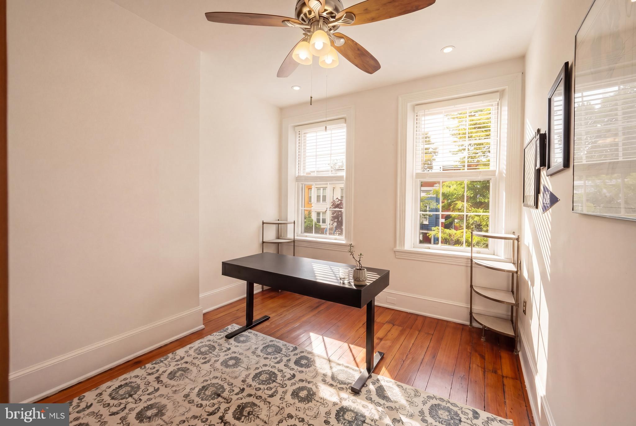 CAPITOL HILL - Residential
