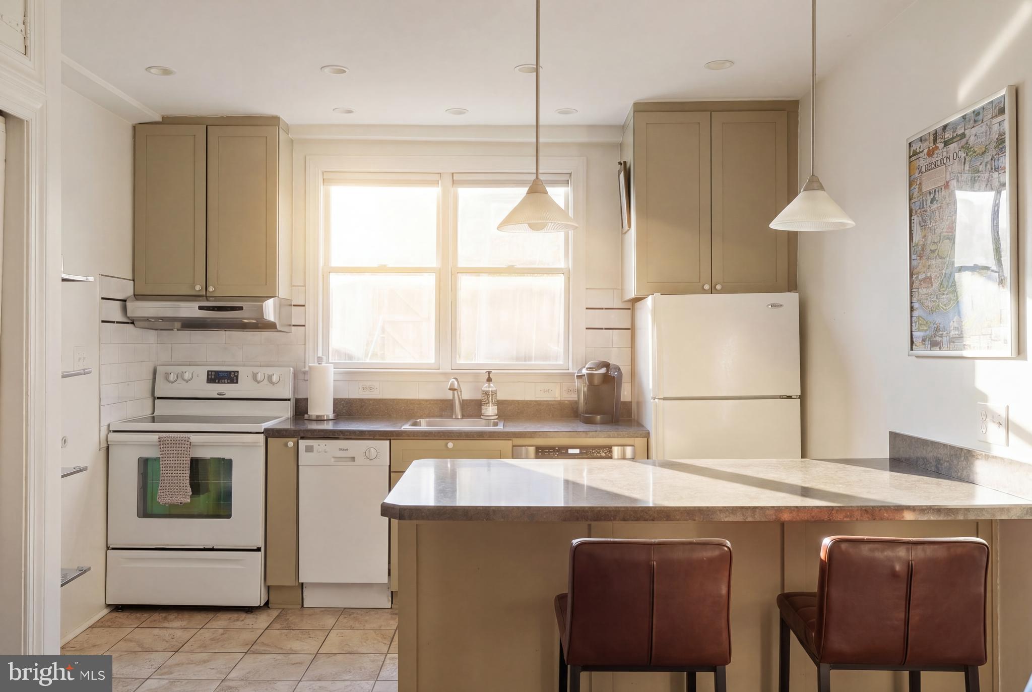 CAPITOL HILL - Residential