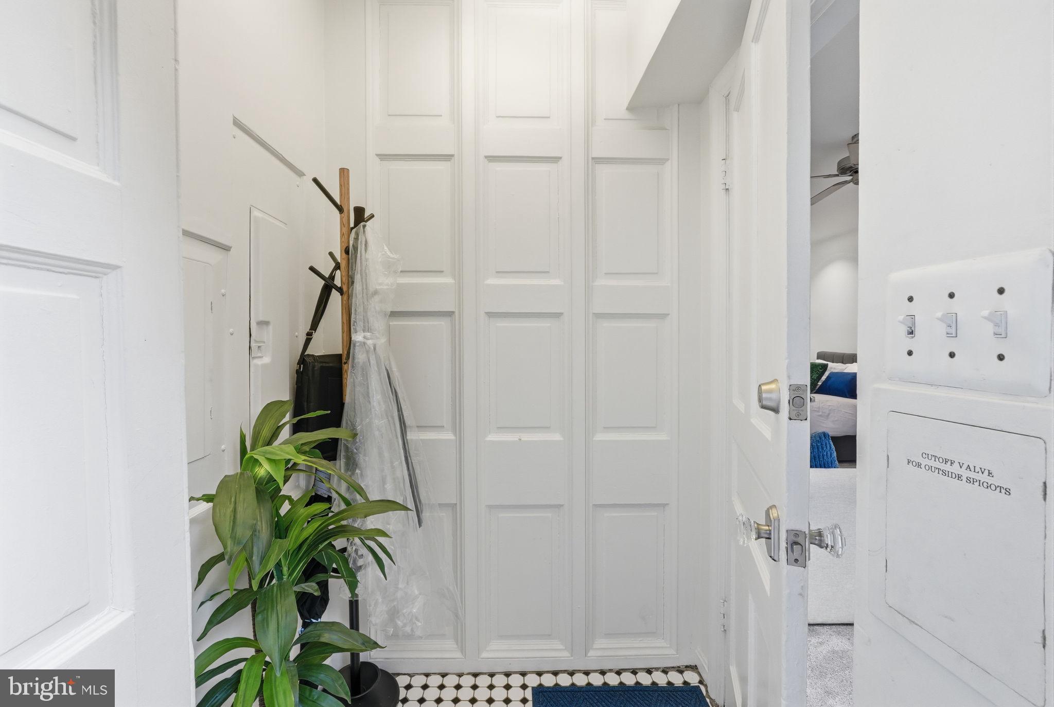 CAPITOL HILL - Residential