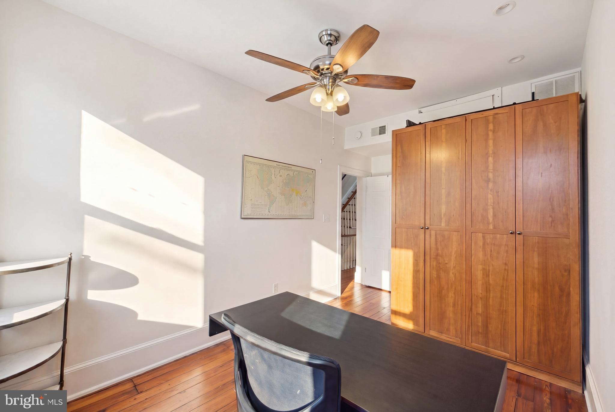 CAPITOL HILL - Residential