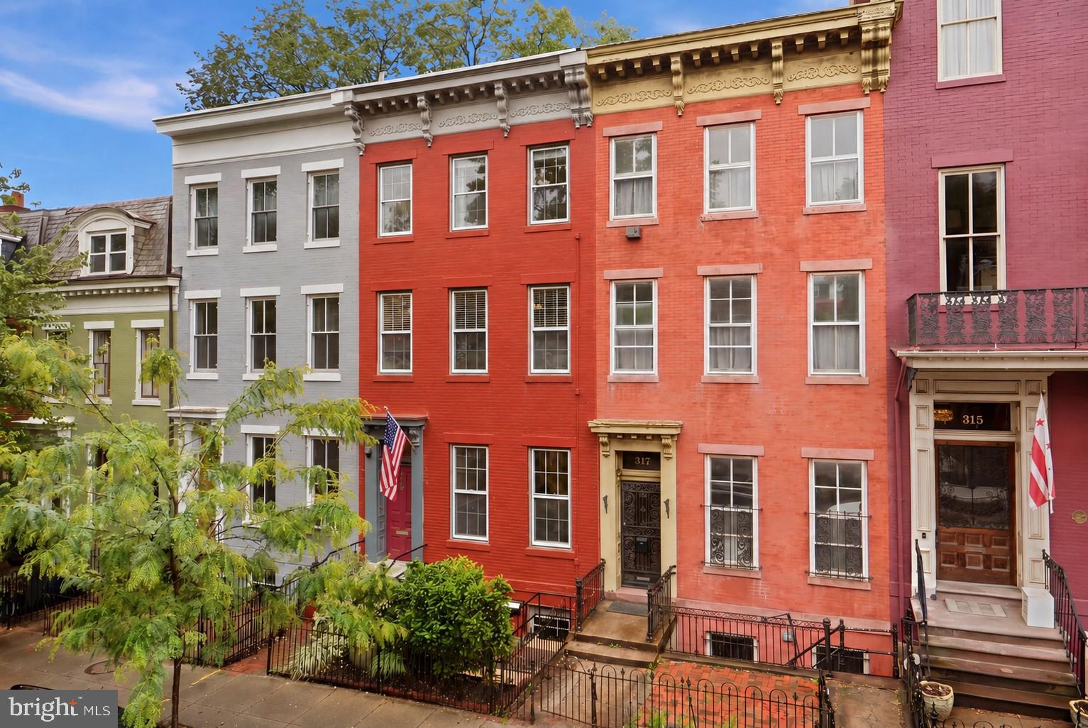 CAPITOL HILL - Residential