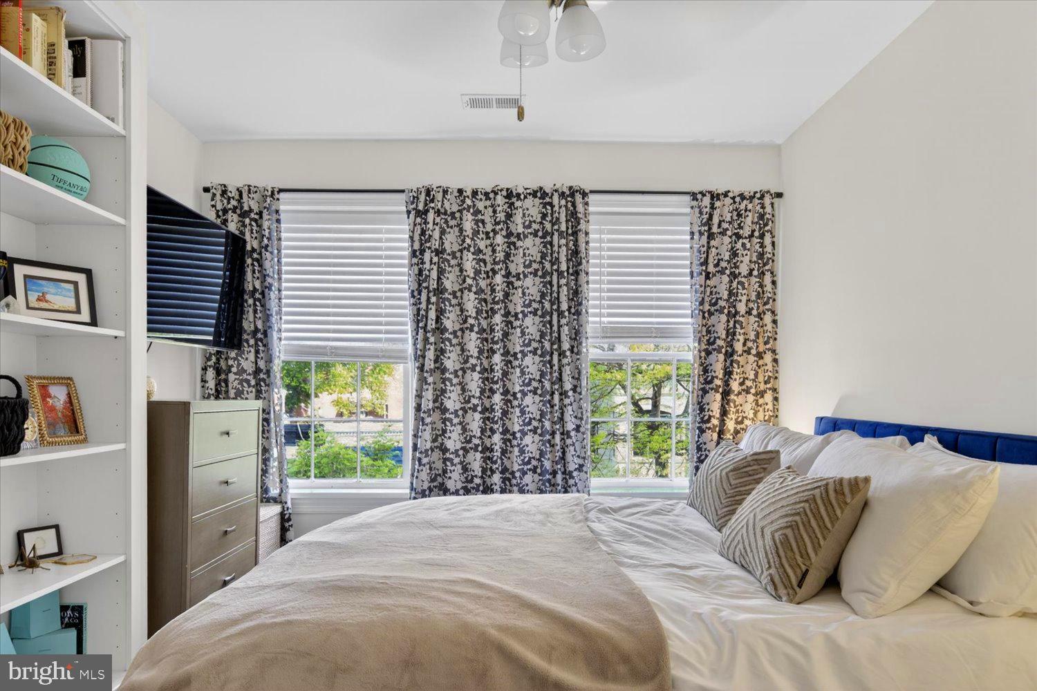 CAPITOL HILL - Residential