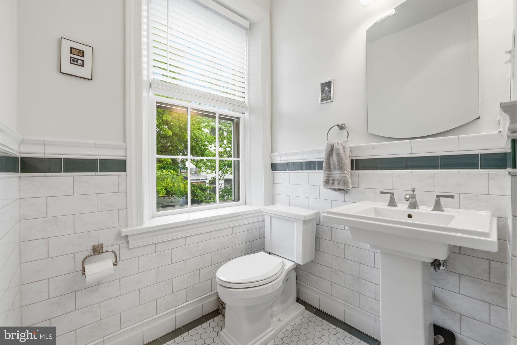 CAPITOL HILL - Residential